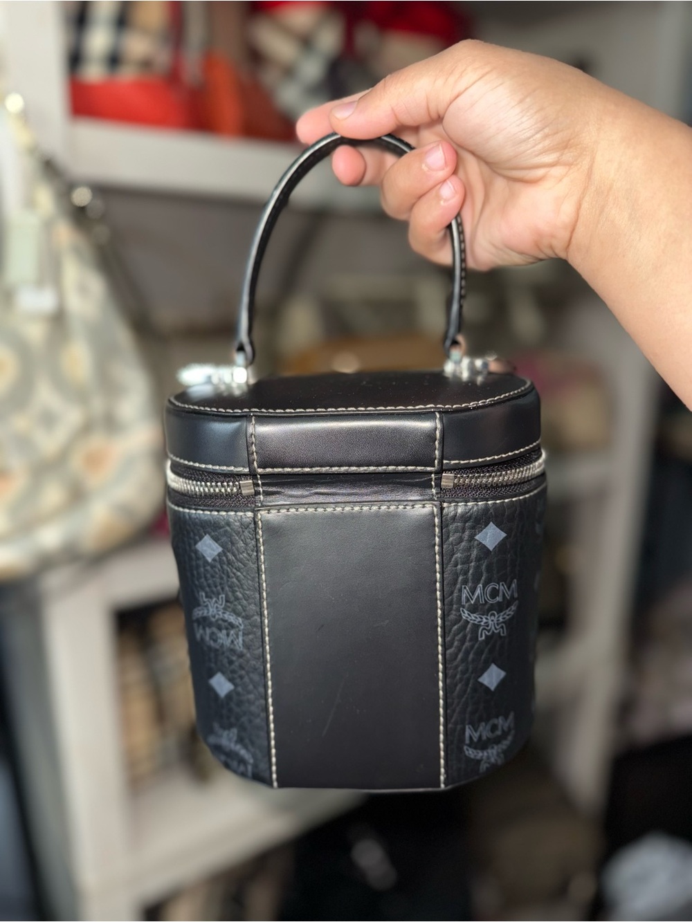 MCM Visetos Cylinder Bag - Picture 5 of 16
